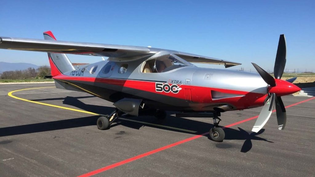 Extra EA-500, турбовинтовая версия самолета с двигателем Rolls-Royce M250